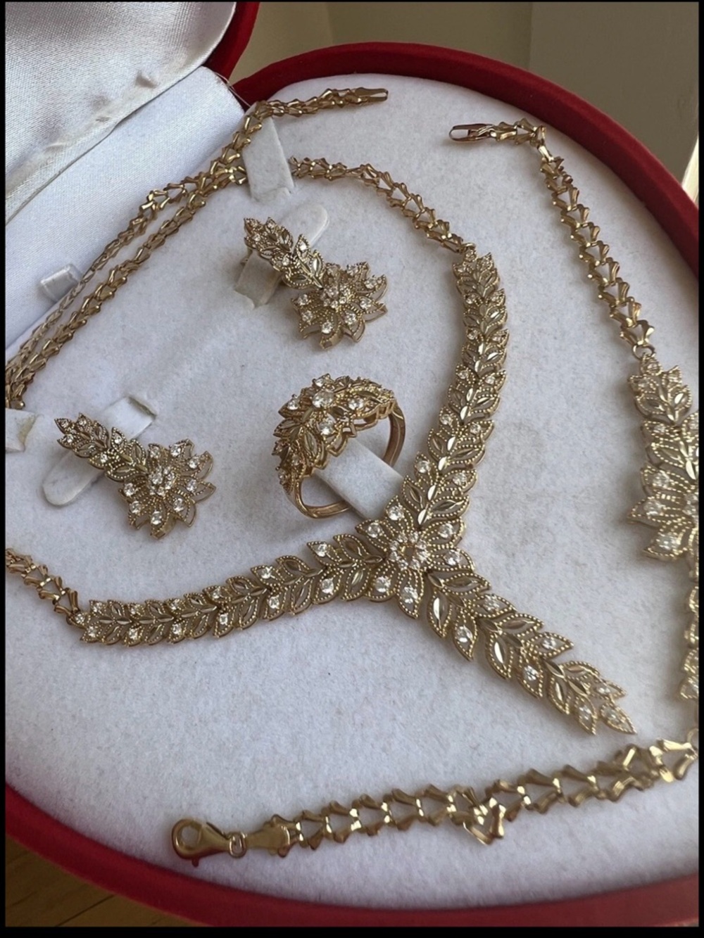 14k Gold Leaf Bridal Jewelry Set - Necklace, Earrings, Ring, Bracelet